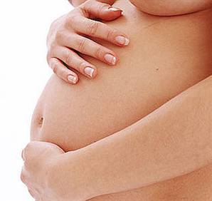як проявляється помірне багатоводдя во время вагітності